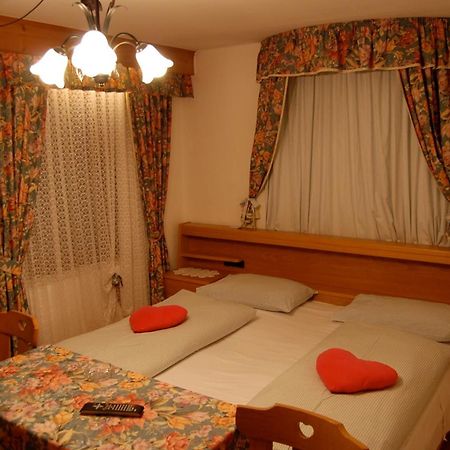 Albergo Genziana Сан-Виджилио-ди-Мареббе Экстерьер фото