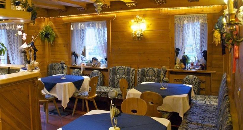 Albergo Genziana Сан-Виджилио-ди-Мареббе Экстерьер фото