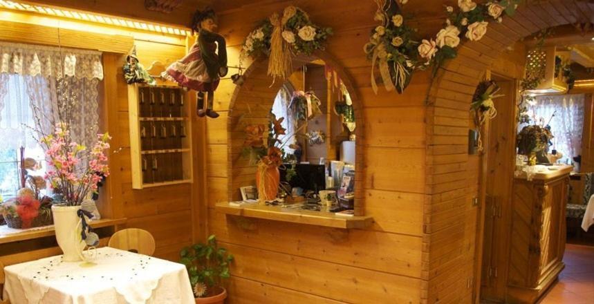 Albergo Genziana Сан-Виджилио-ди-Мареббе Экстерьер фото